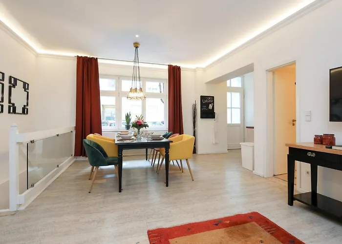 5 Personen Altbau Nahe Kurfuerstendamm - Shakespeare