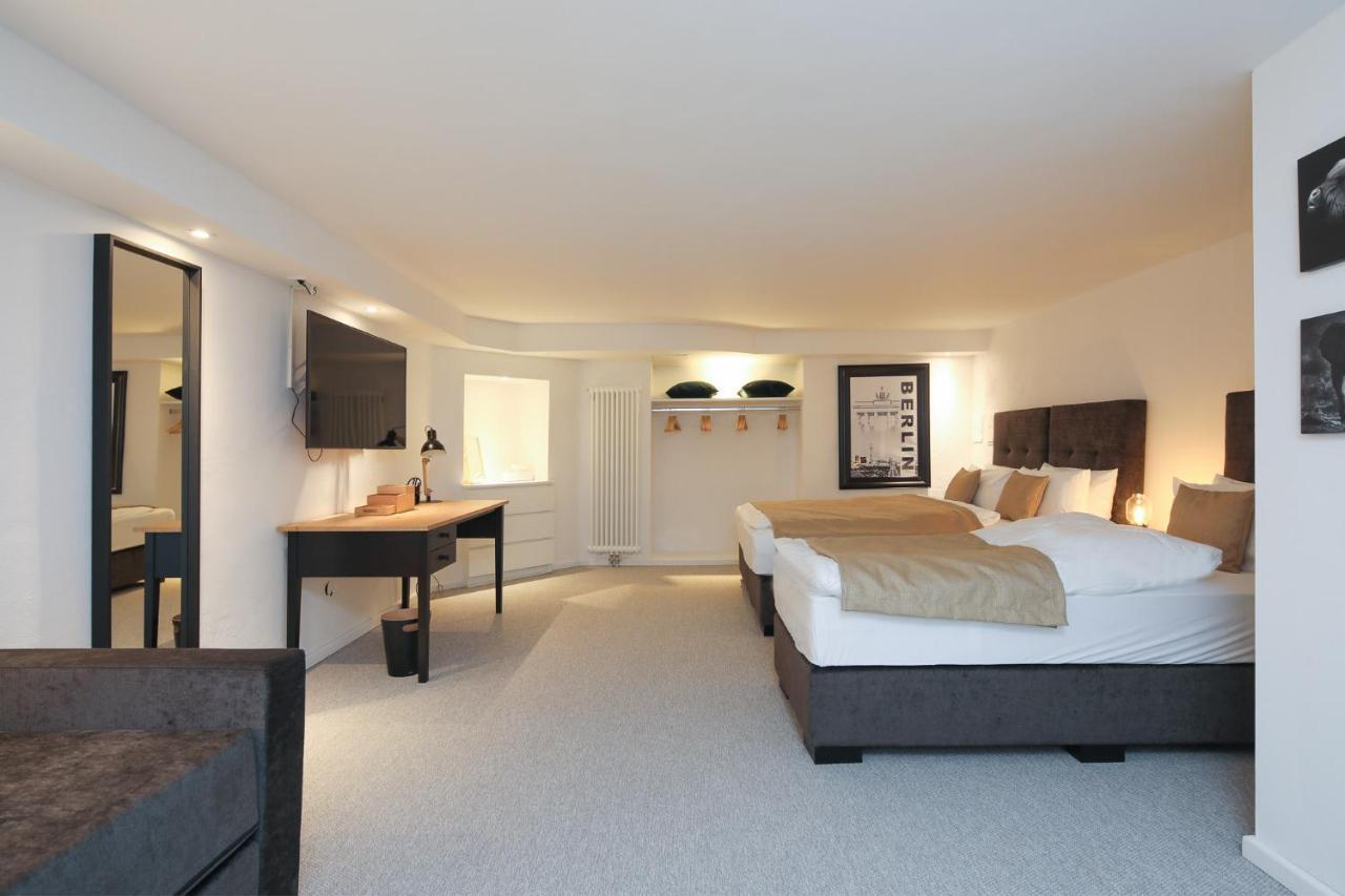 5 Personen Altbau Nahe Kurfuerstendamm - Shakespeare Berlin